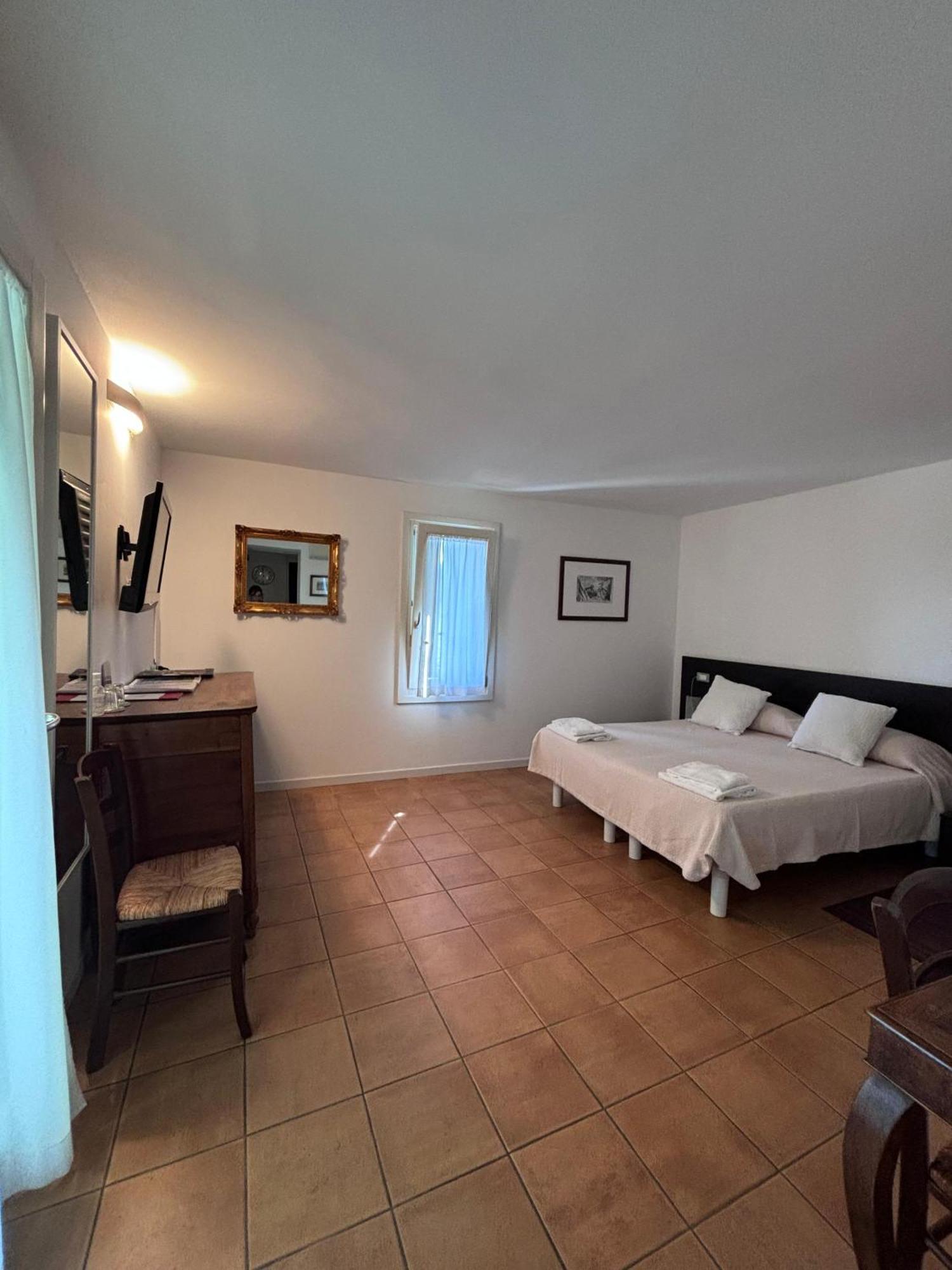 Agriturismo I Mischi كاستلْنْيوفو ديل غارد المظهر الخارجي الصورة